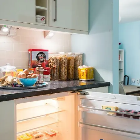 Spacious 2-bedroom Near O'connell St Апартаменты *