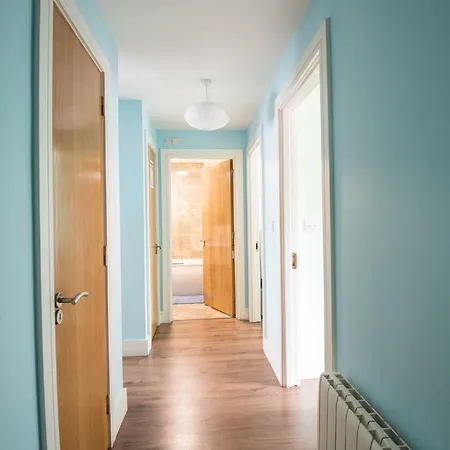 Apartment Spacious 2-bedroom Near O'connell St *