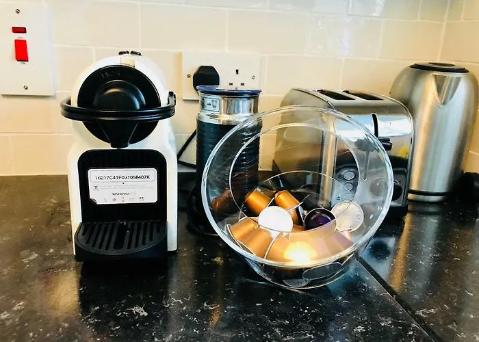 Spacious 2-bedroom Near O'connell St Апартаменты *