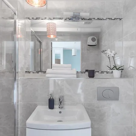 Apartament Spacious 2-bedroom Near O'connell St